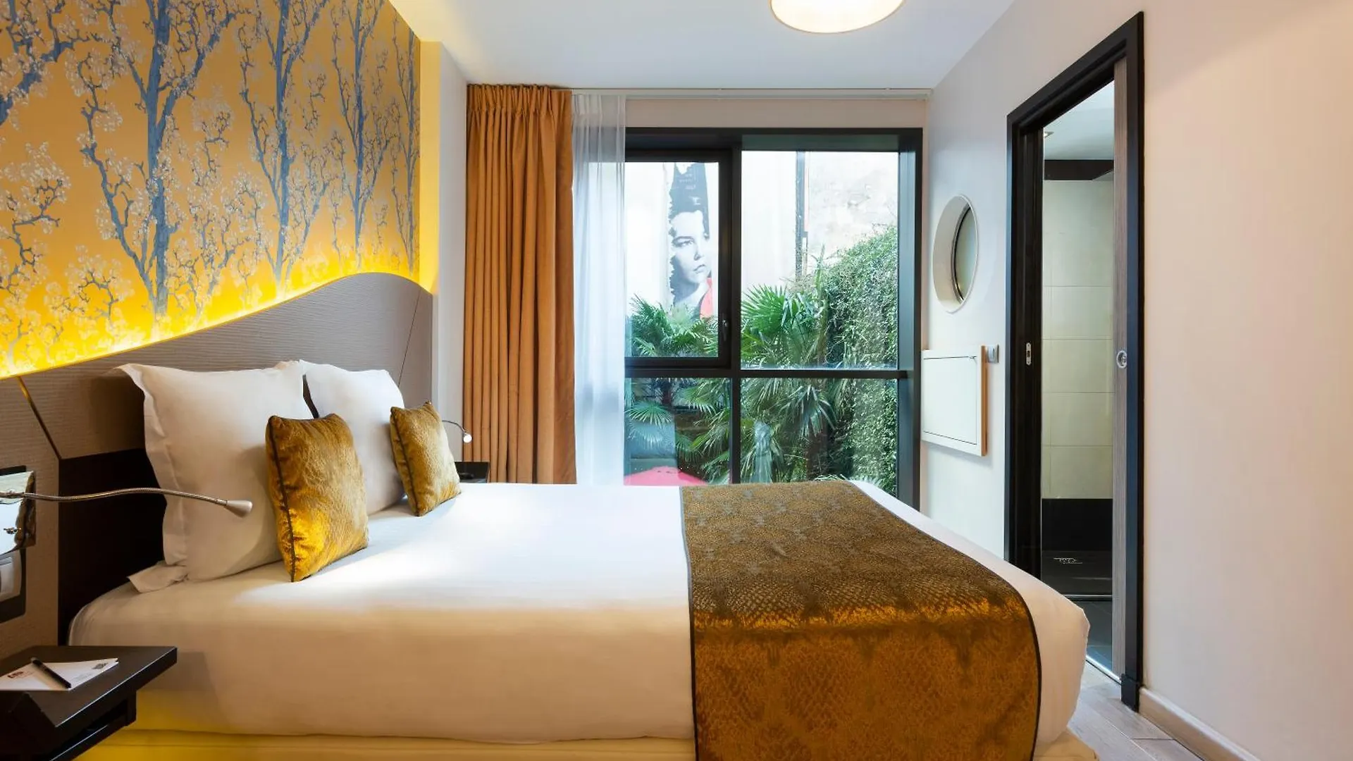 Hor Europe Hotel 4*